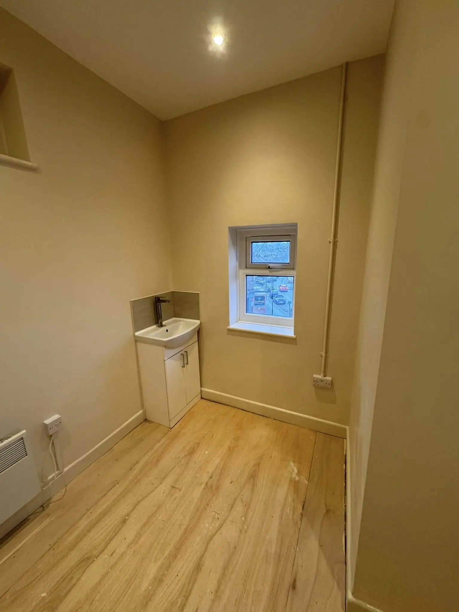 Empty Storage to Modern Office